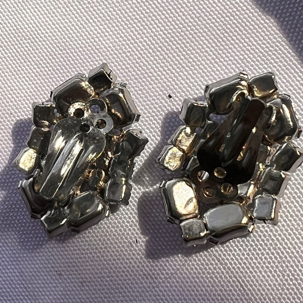 Vintage Art Deco aquamarine blue stone Silver Rhinestone Clip Earrings 1.5” 14g - Picture 6 of 12